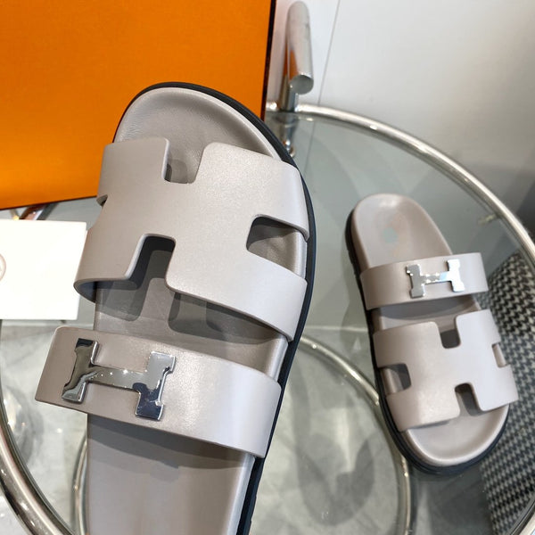 Chypre Sandal Gray Leather