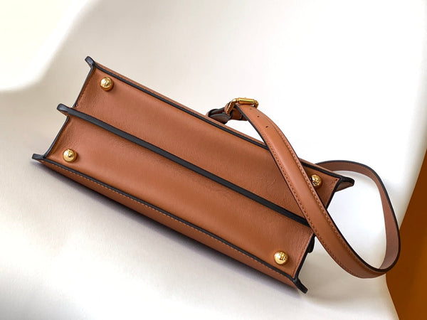 Borsa Peekaboo ISeeU piccola da 27 cm in pelle di agnello dorata, hardware dorato