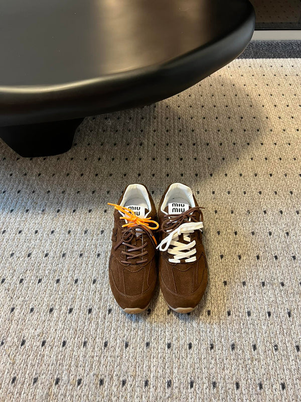 miu sneaker balance 530 dark brown suede