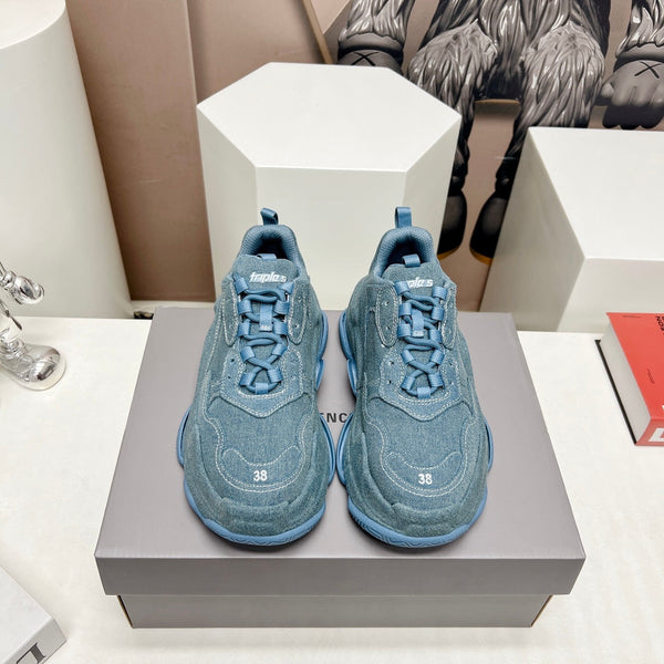 TRIPLE S SNEAKER IN BLUE DENIM