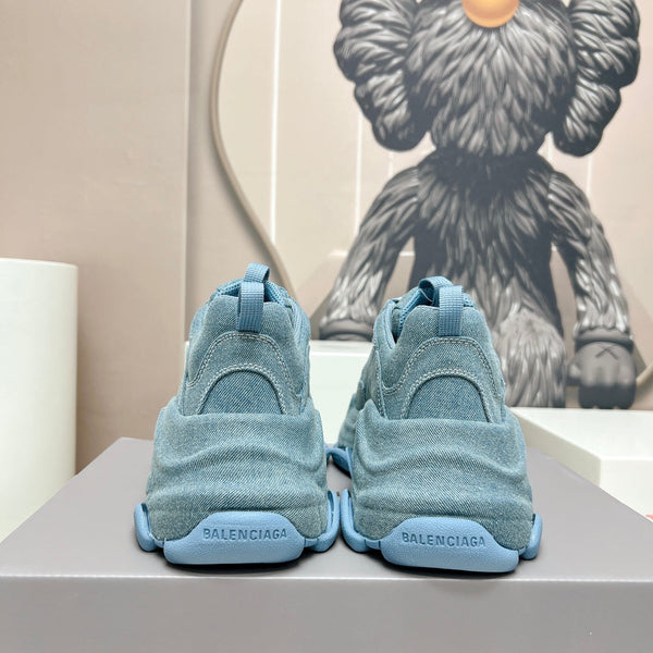 TRIPLE S SNEAKER IN BLUE DENIM