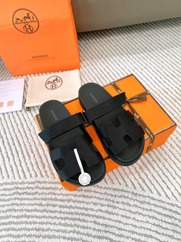 HM Chypre Sandal Black Lambskin 963504