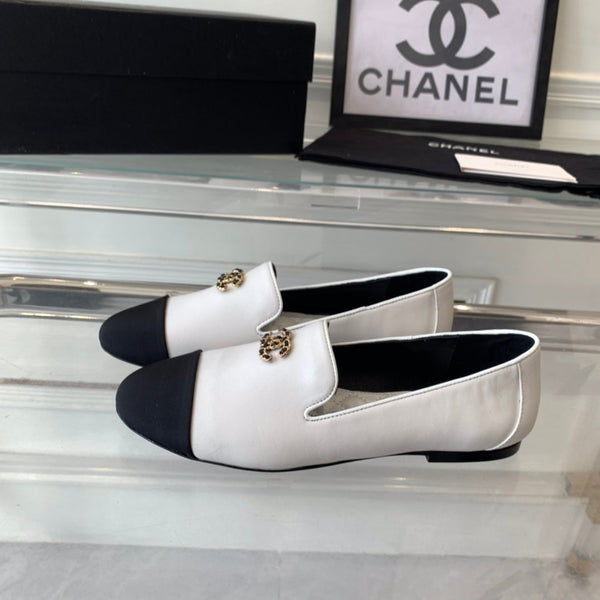 cc loafer white lambskin black grosgrain