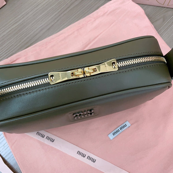 BAGUETTE BAG 24 IN KELP GREEN CALFSKIN