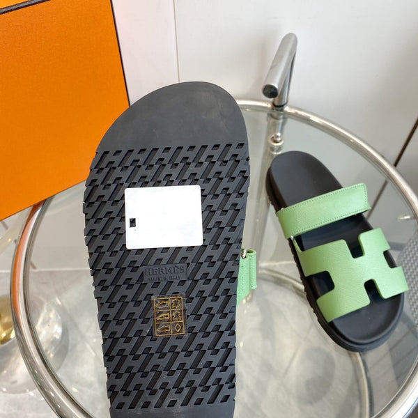 Sandalo EPSOM CYPRUS in pelle verde chiaro