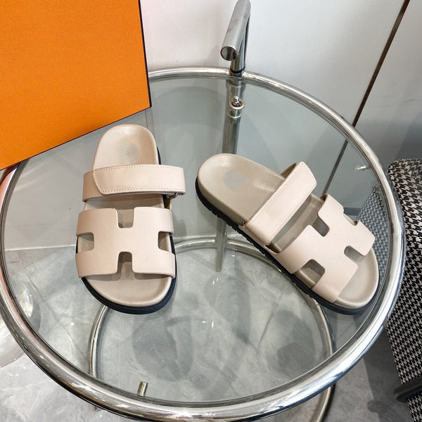 Sandalo Cyprus in pelle di vitello beige mastice