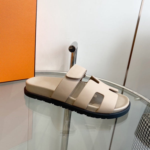 Sandalo Cyprus in pelle di vitello beige mastice