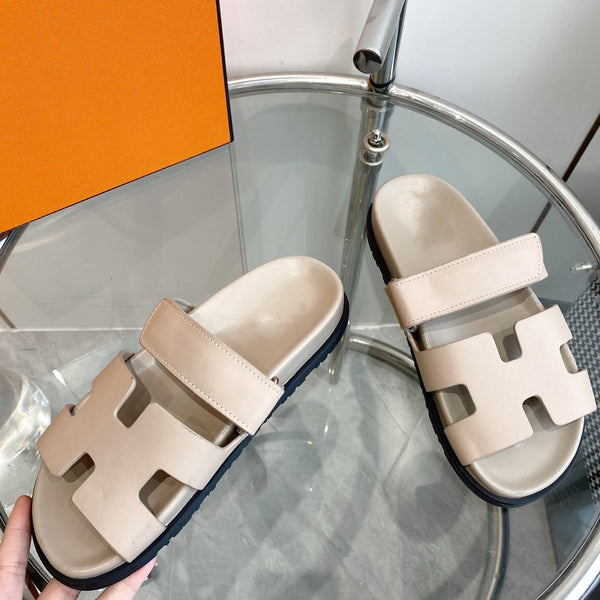 Sandalo Cyprus in pelle di vitello beige mastice