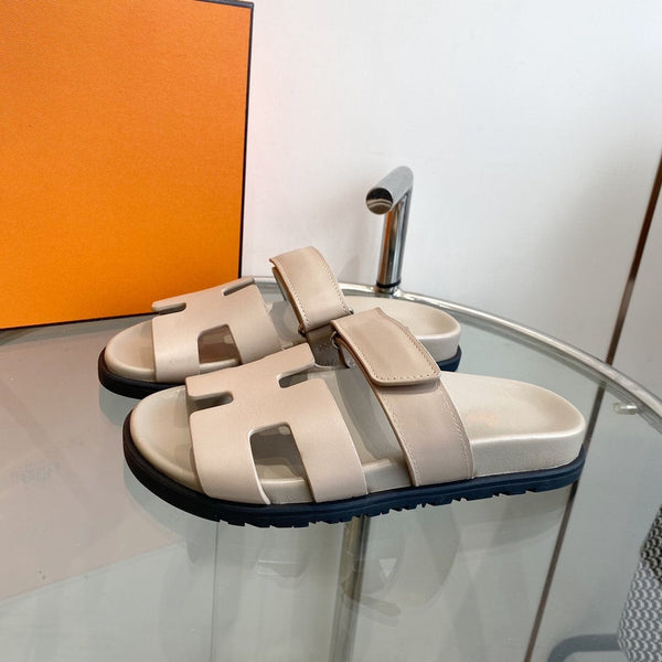 Sandalo Cyprus in pelle di vitello beige mastice