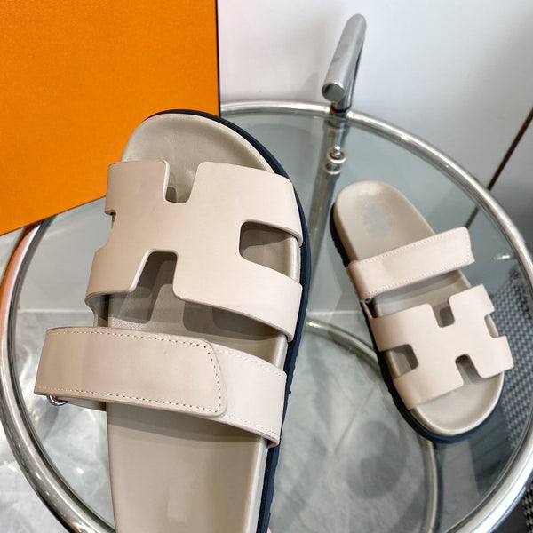 Sandalo Cyprus in pelle di vitello beige mastice