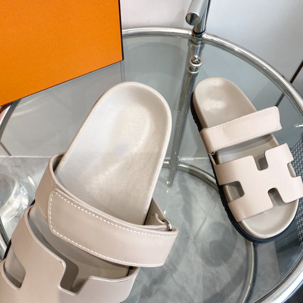 Sandalo Cyprus in pelle di vitello beige mastice