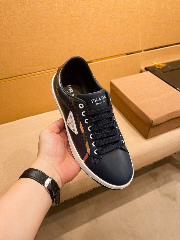 PRA SNEAKER IN NAVY BLUE CALFSKIN WITH GLOSSY GOLDEN