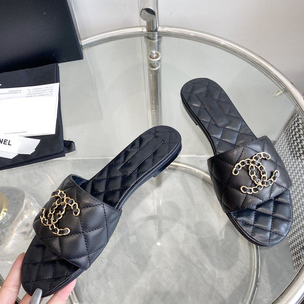 sandalo mulo in vitello trapuntato nero