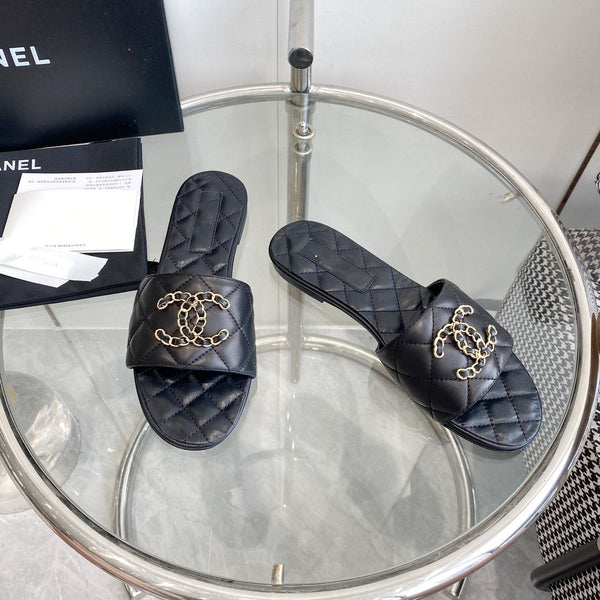 sandalo mulo in vitello trapuntato nero