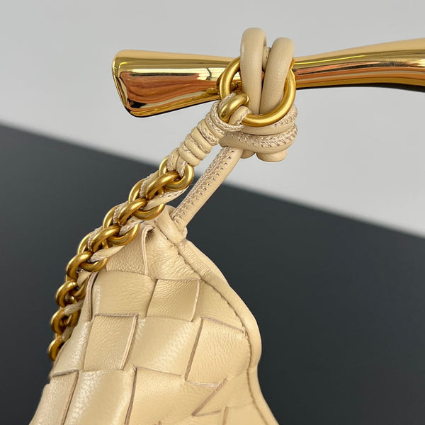 SARDINE 33 WITH CHAIN IN BEIGE LAMBSKIN