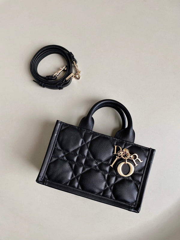 MINI BOOK TOTE 21 NERO MACROCANNAGE PELLE DI VITELLO