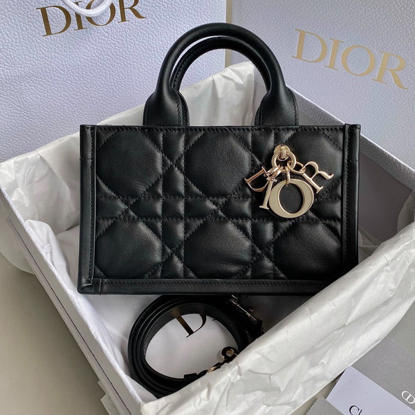 MINI BOOK TOTE 21 NERO MACROCANNAGE PELLE DI VITELLO