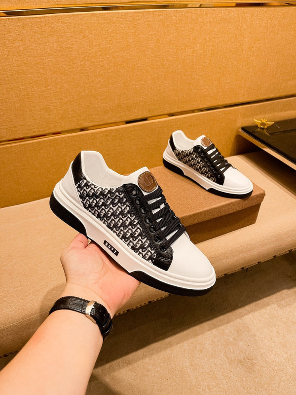 CD LOW TOP SNEAKER WHITE AND BLACK CALFSKIN