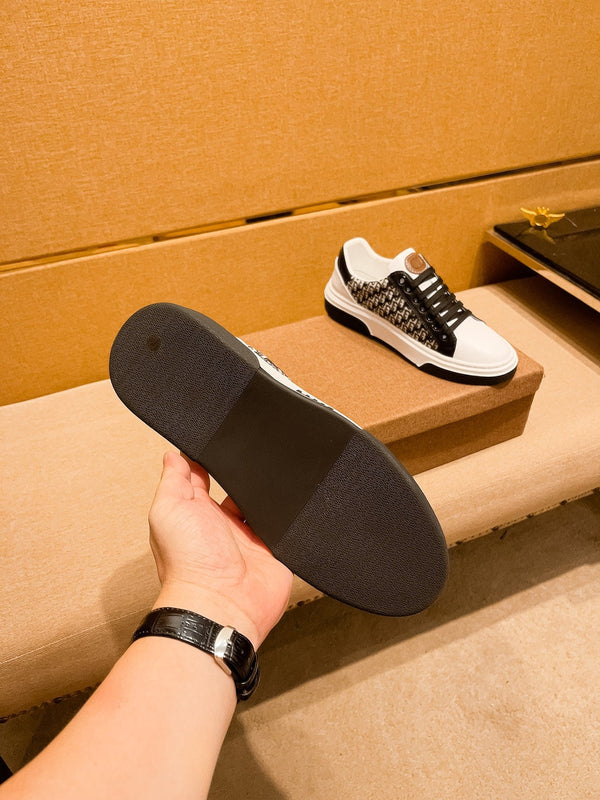 CD LOW TOP SNEAKER WHITE AND BLACK CALFSKIN