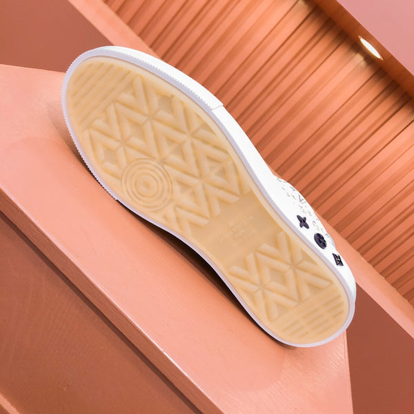 LV TRAINER SNEAKER IN BEIGE MONOGRAM CALFSKIN