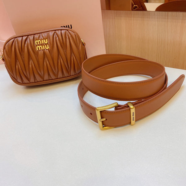 cintura miu marrone 30mm con pochette trapuntata
