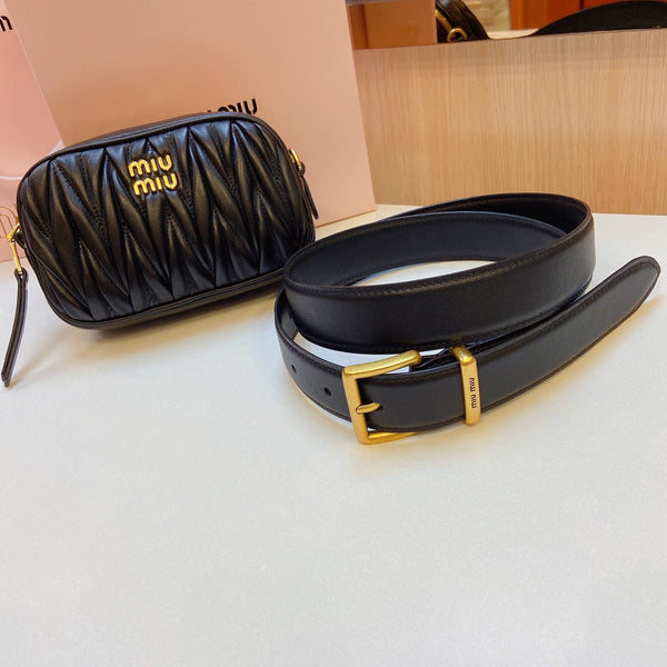 cintura nera miu 30mm con pochette trapuntata