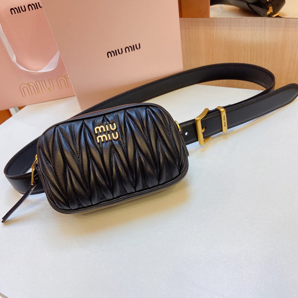 cintura nera miu 30mm con pochette trapuntata