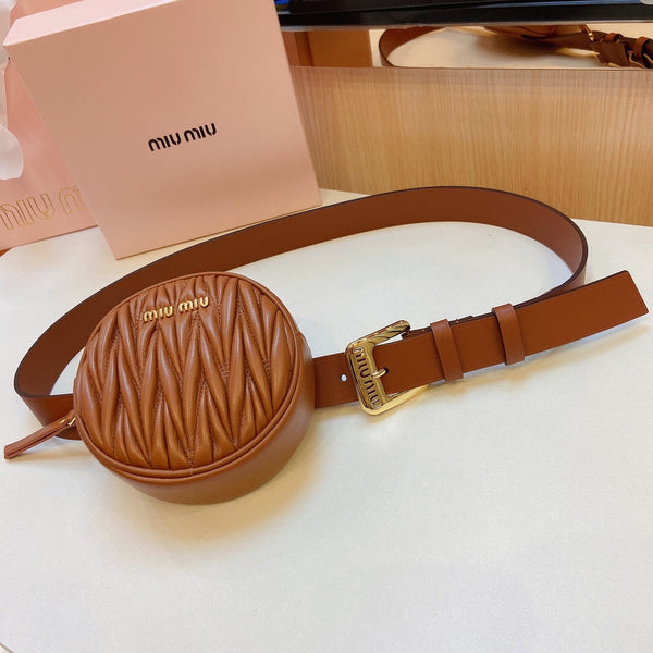 cintura miu marrone 30mm con fibbia dorata a forma di borsa trapuntata a cerchio