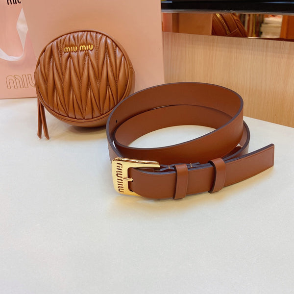 cintura miu marrone 30mm con fibbia dorata a forma di borsa trapuntata a cerchio