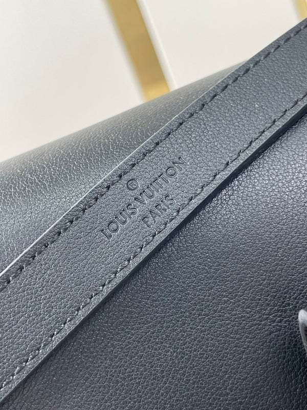 DAUPHINE SOFT MM 24 IN BLACK SMOOTH LAMBSKIN GOLD HARDWARE