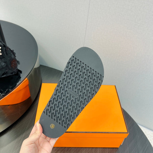 SANDALO CYPRUS IN PELLE DI VITELLO NERA SPECIALE