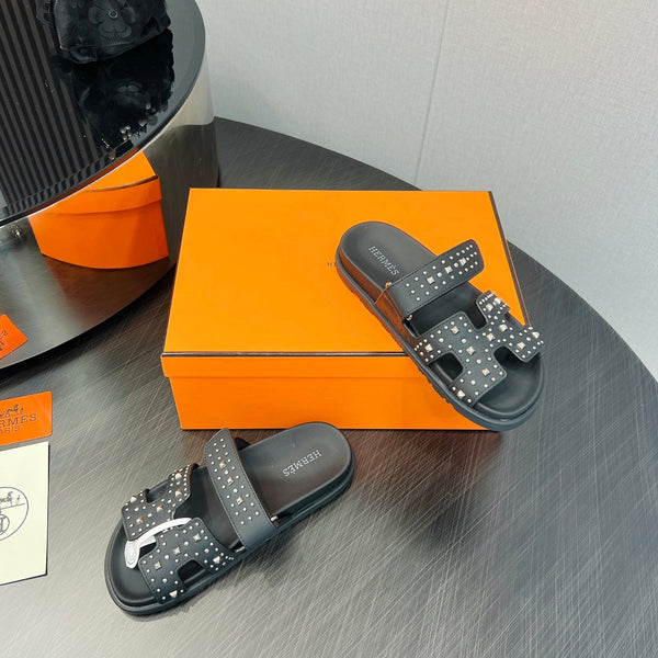 SANDALO CYPRUS IN PELLE DI VITELLO NERA SPECIALE