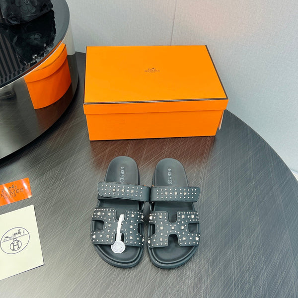 SANDALO CYPRUS IN PELLE DI VITELLO NERA SPECIALE