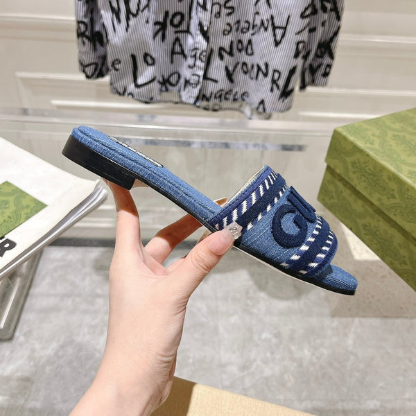 Ciabatte GG Interlocking con doppia G cava Blu Neon