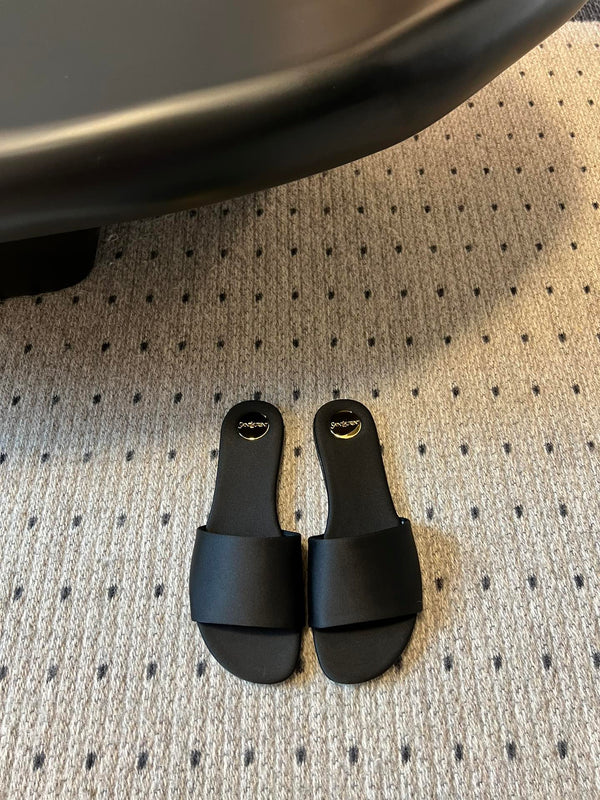 SL CARLYLE SLIPPERS BLACK SATIN