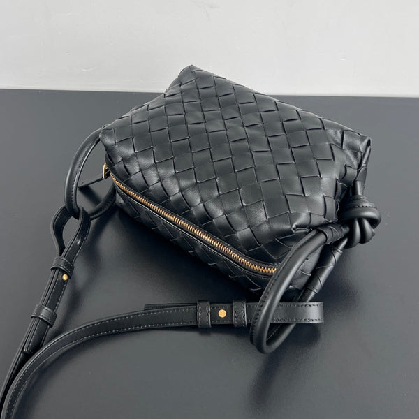 BV Loop Top Handle 19cm Black Lambskin