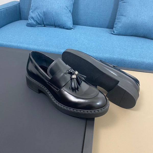 PRA LOAFER IN GLOSSY BLACK LEATHER WITH TASSEL