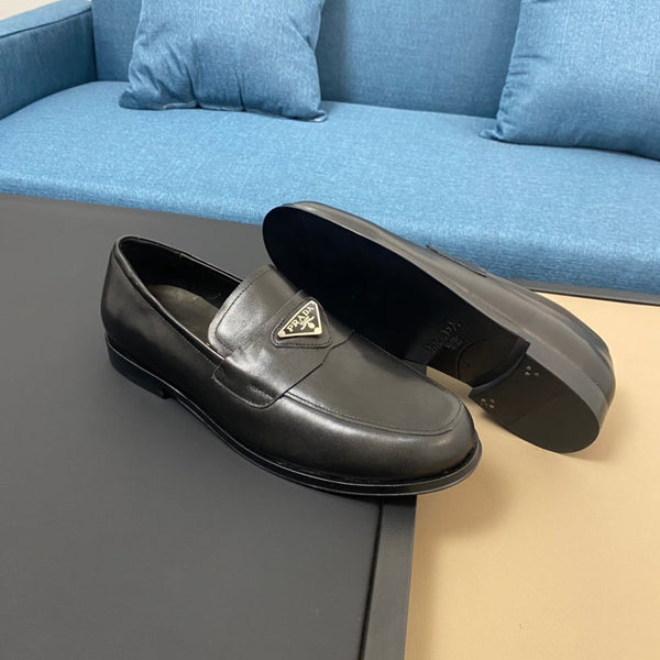 MOCASSINO PRA IN PELLE LISCIA NERA