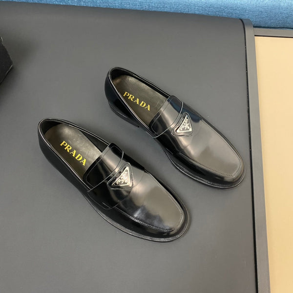 PRA LOAFER IN GLOSSY BLACK LEATHER