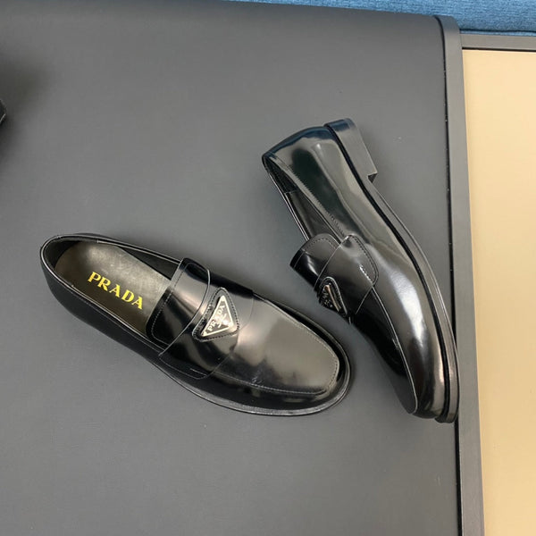 PRA LOAFER IN GLOSSY BLACK LEATHER