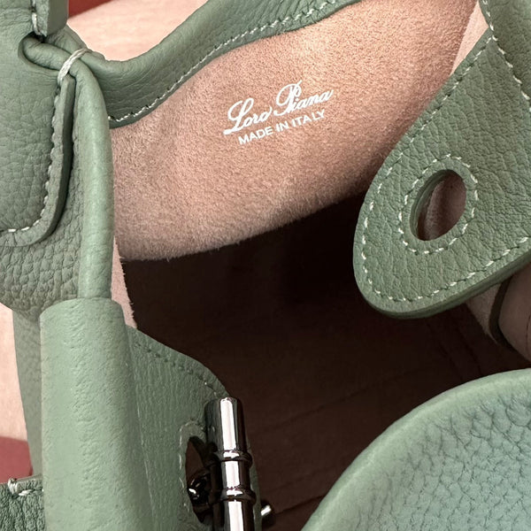 BORSA MICRO BALE IN PELLE DI VITELLO VERDE MARE