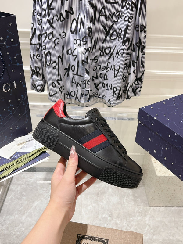 GG ACE 30 SUPREME TRAINER BLACK CALFSKIN