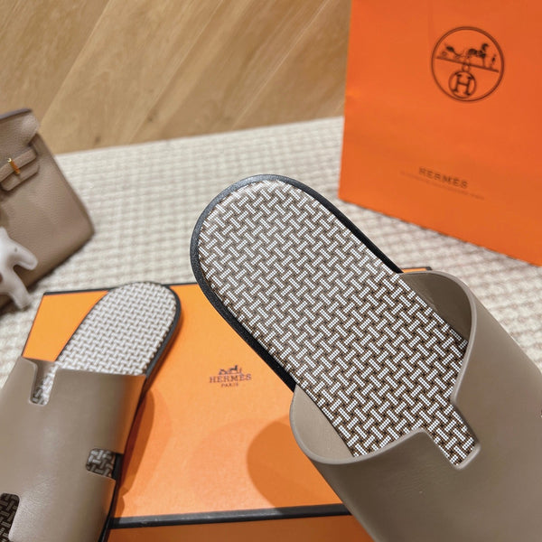 HM Izmir Sandals Etoupe Calfskin 294949