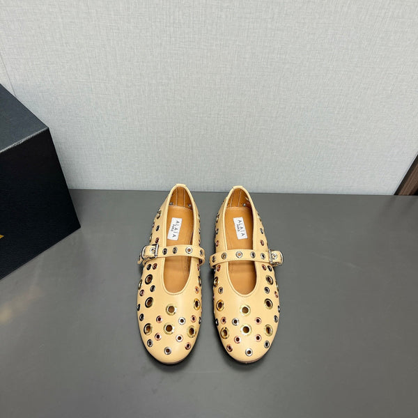 SCARPE MARY JANE ALAIA IN PELLE DI AGNELLO BEIGE CREMA E FERRAMENTA IN ARGENTO E ORO