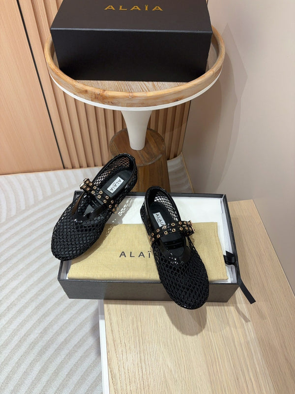 ballerina alaia in rete nera con doppio cinturino in pelle di agnello