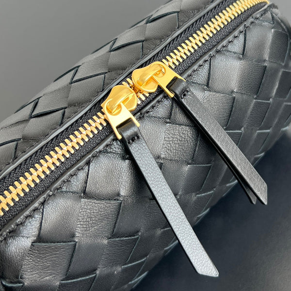 BV Concert Pouch 18.5cm Black Lambskin