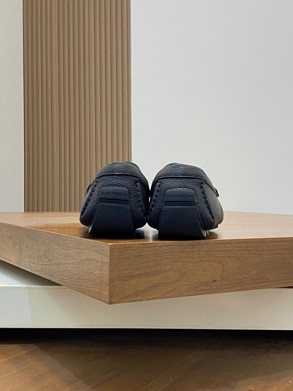 LV LOAFER IN BLACK WRINKLE CALFSKIN WITH SILVER LOGO