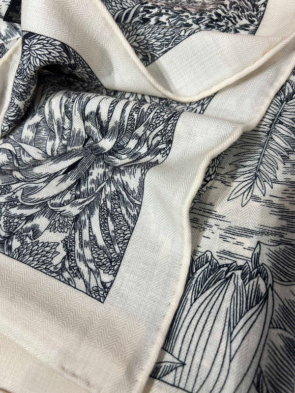 Faubourg Tropical Scarf 135 CM Black White Cashmere And Silk