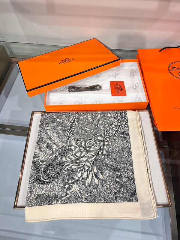 Faubourg Tropical Scarf 135 CM Black White Cashmere And Silk