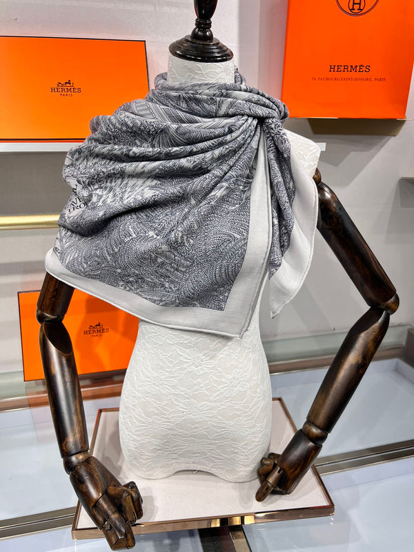 Scarf 135 CM Grey White Cashmere And Silk